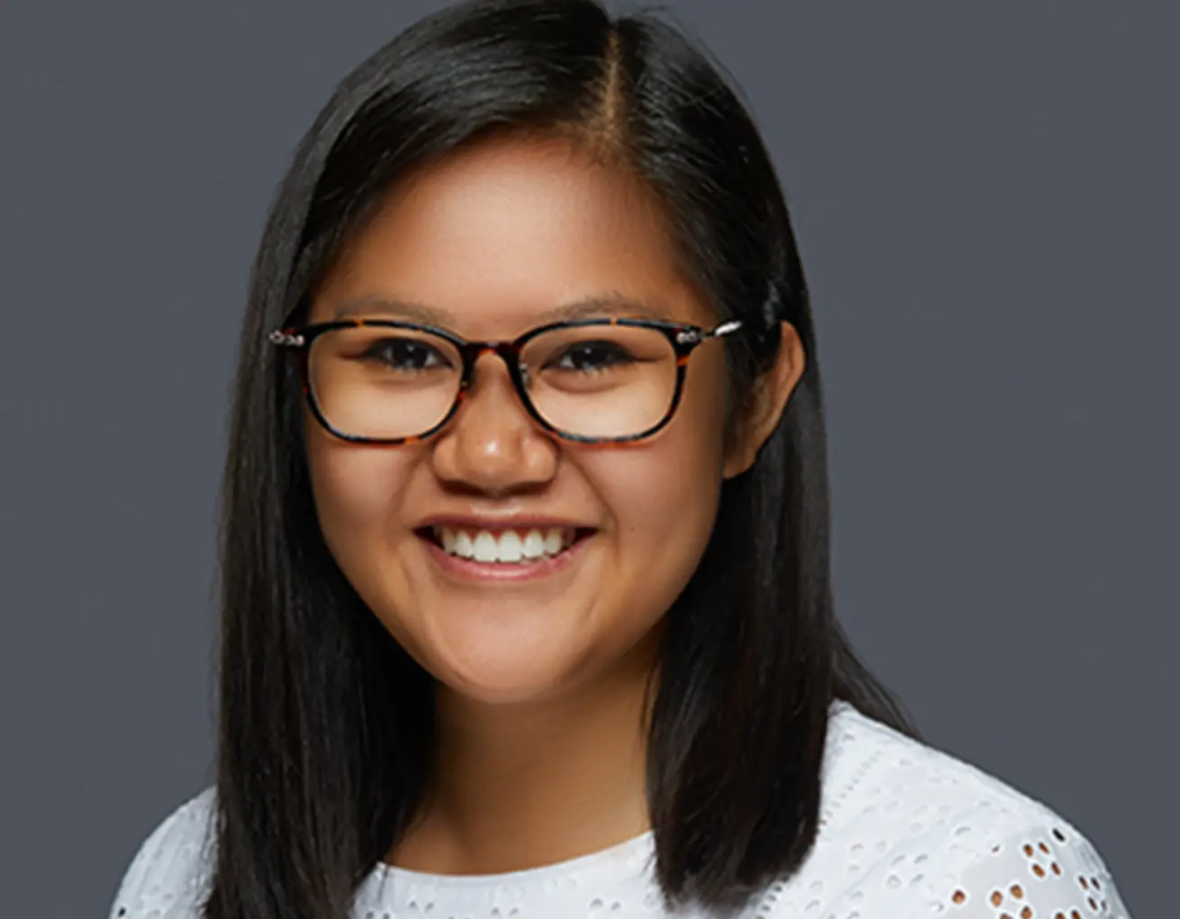 Mizelle Hornilla Headshot